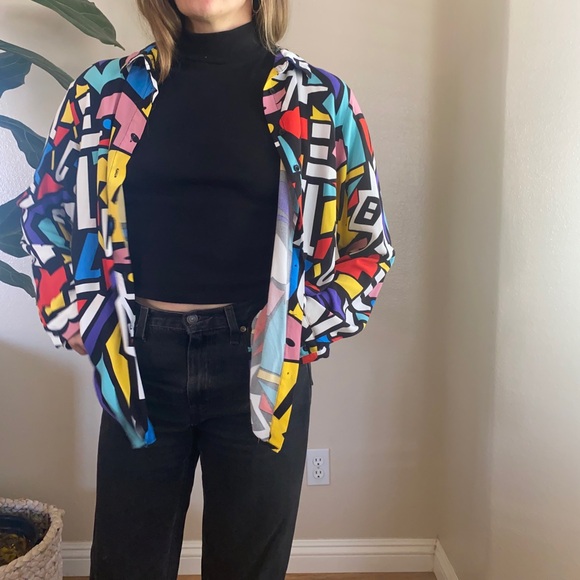 Vibrant abstract button down blouse - Picture 2 of 4